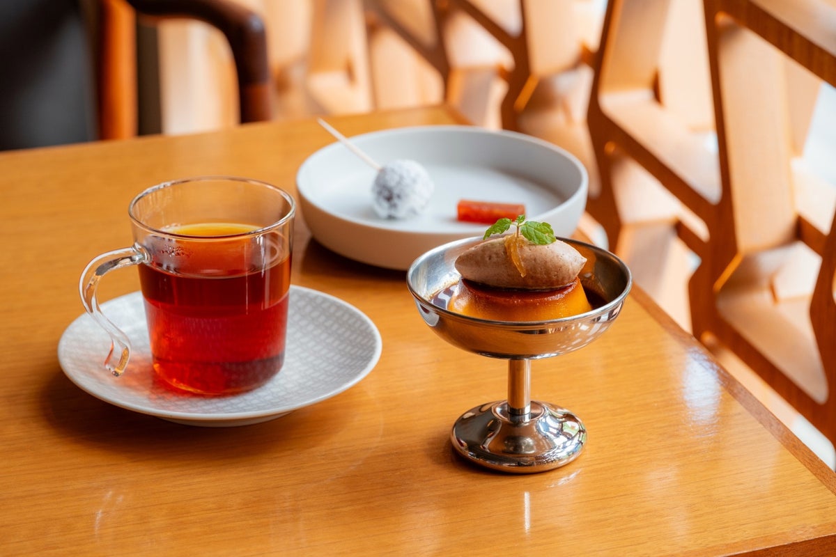 Japanese Black Tea & Pumpkin Pudding — ¥1,400 (tax included)