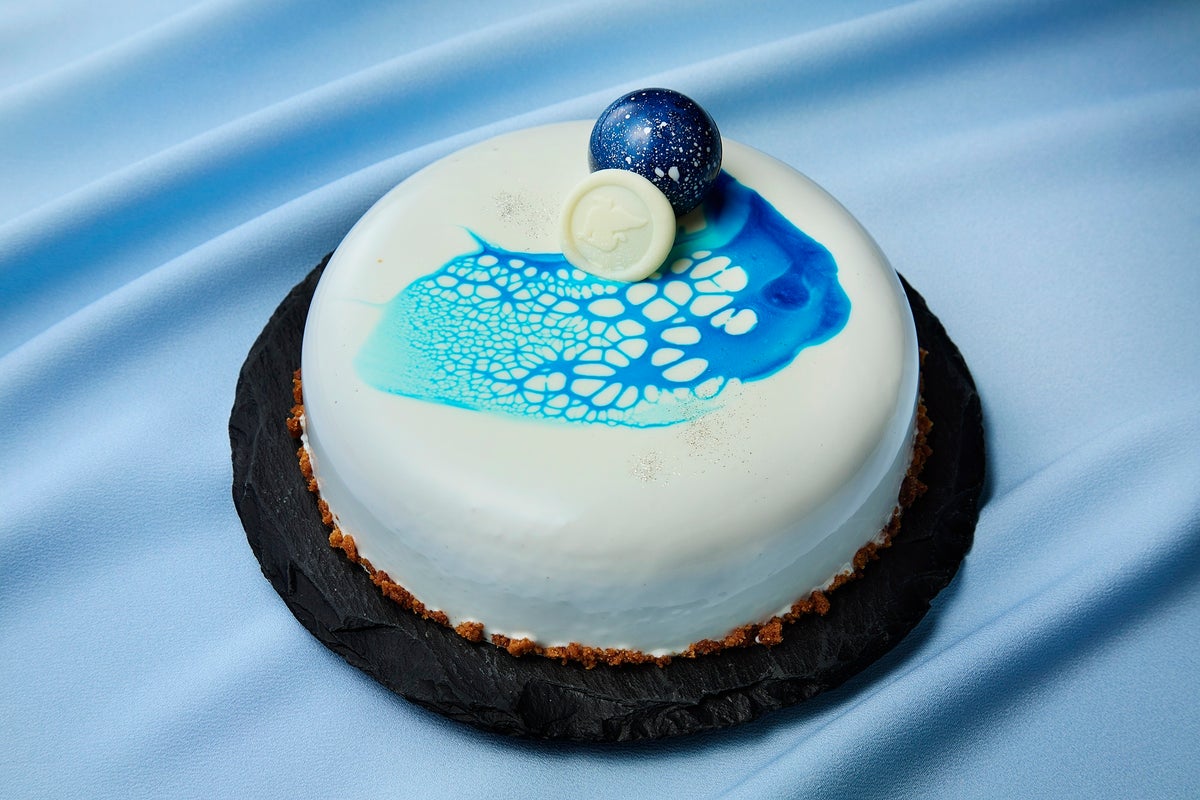 Limited-Quantity Christmas Cake Collection at JW Marriott Hotel Nara