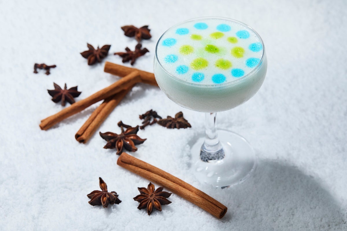 Limited-Quantity Christmas Cake Collection at JW Marriott Hotel Nara