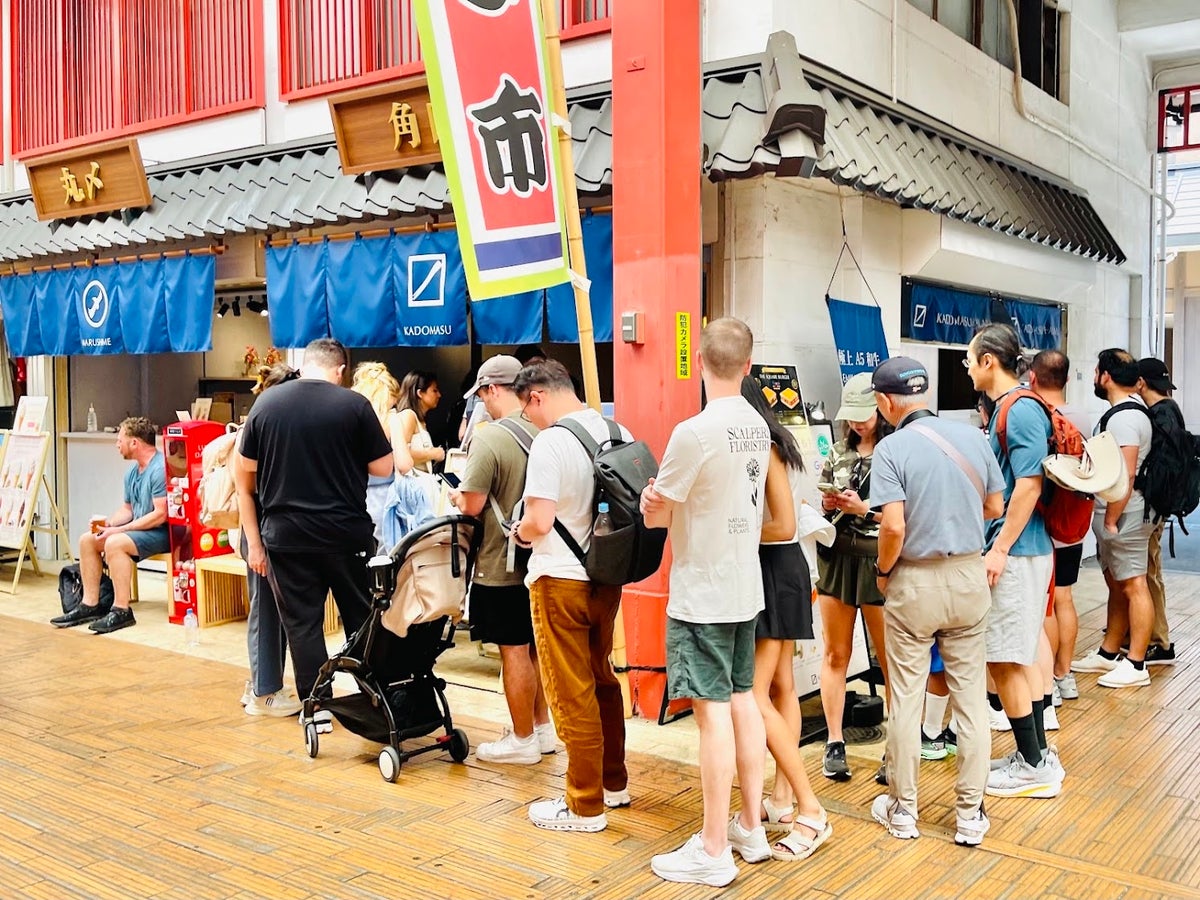 KADOMASU Launches THE SQUARE BURGER in Asakusa
