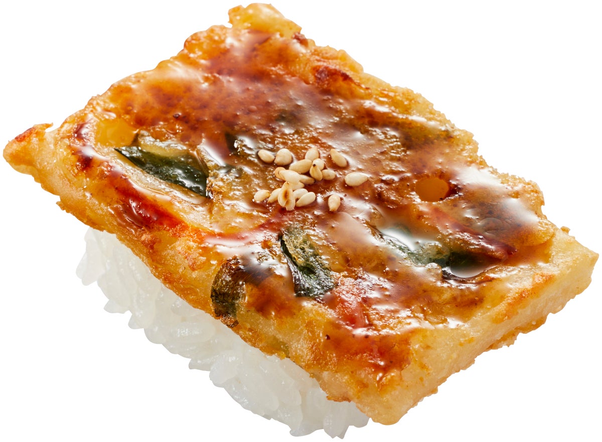 Seafood Chijimi Nigiri – using Lee Chao Yuan's sauce – ¥100 per piece (tax included ¥110). These are addictive nigiri with a crispy texture.