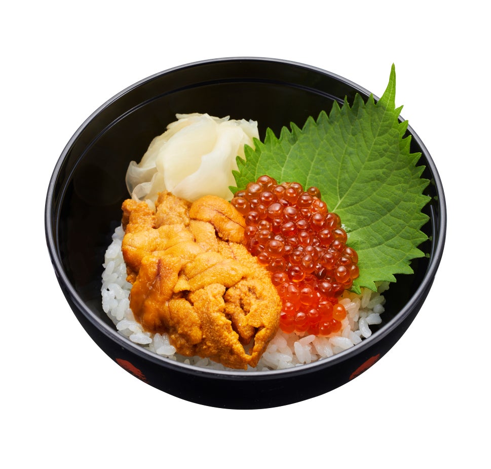 Gochisou Zeppin Uni Ika no Koshidon — ¥900 (tax included ¥990). This indulgent small bowl features rich sea urchin and bursting ikura, beautifully arranged for a colorful presentation. Enjoy it in your preferred way, such as pairing with sushi, for a well-deserved treat.