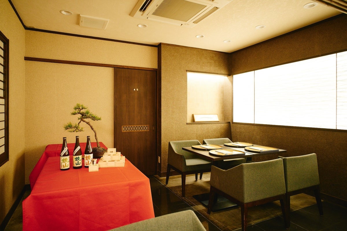 Tour takes place at Unagi Washoku Daikoku Kawagoe Kashiya Yokocho store.