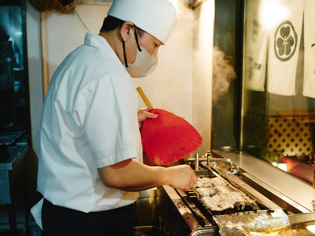 Live demonstration of grilling using Kishu Binchotan and Tosa Binchotan charcoal.