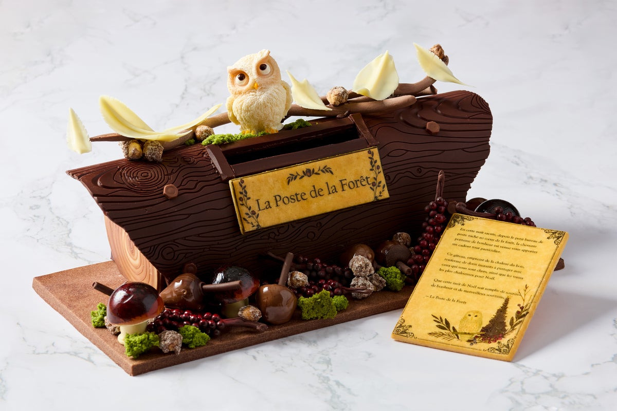 Only 10: Keio Plaza Hotel’s La Poste du La Foret Christmas Cake, Tokyo October 1