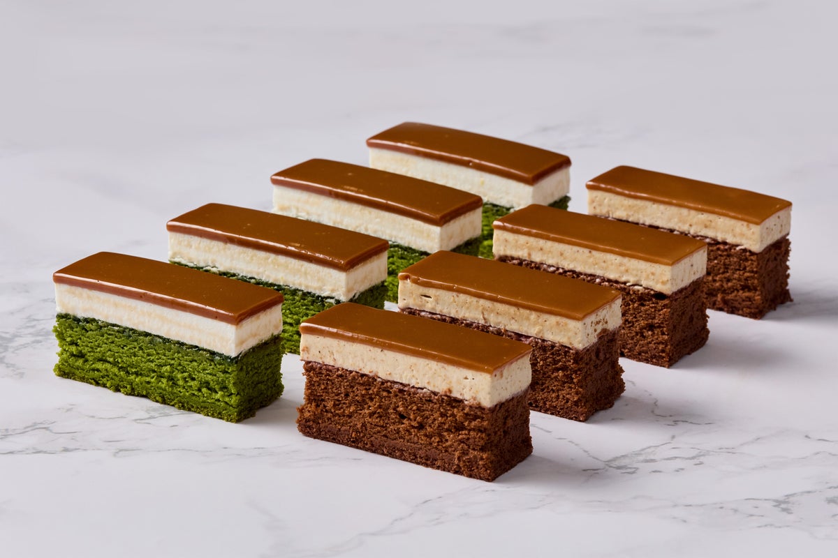 Only 10: Keio Plaza Hotel’s La Poste du La Foret Christmas Cake, Tokyo October 1