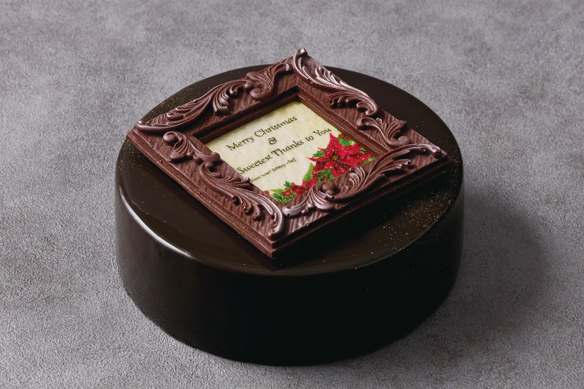 Only 10: Keio Plaza Hotel’s La Poste du La Foret Christmas Cake, Tokyo October 1