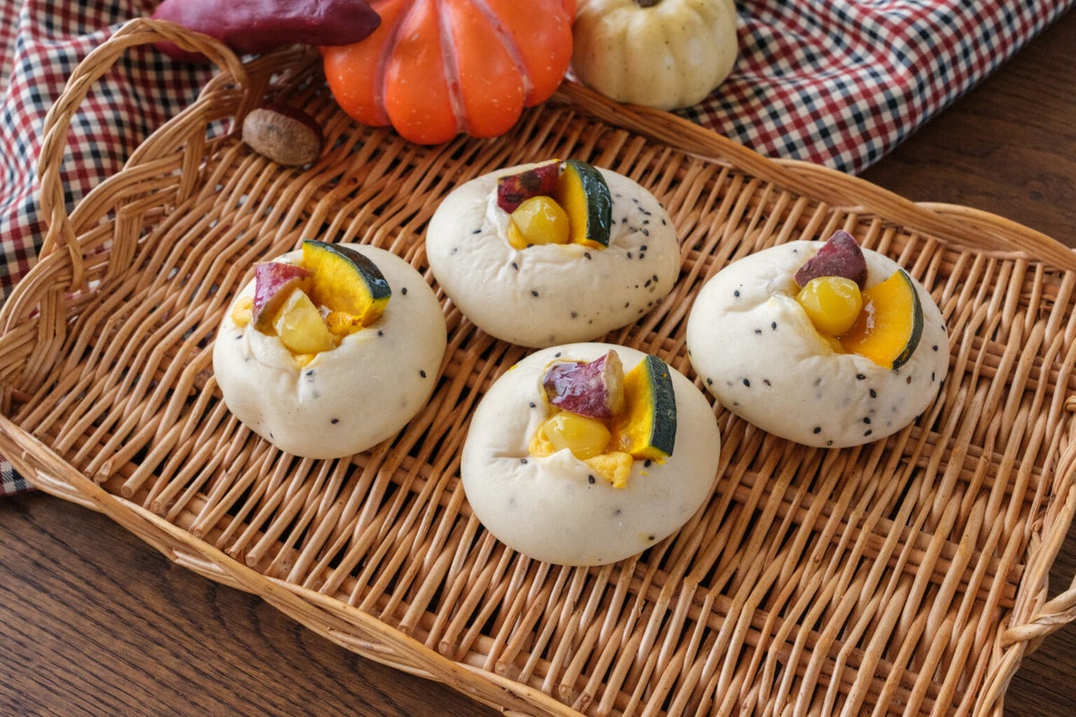 Autumn Flavors Bread — ¥235