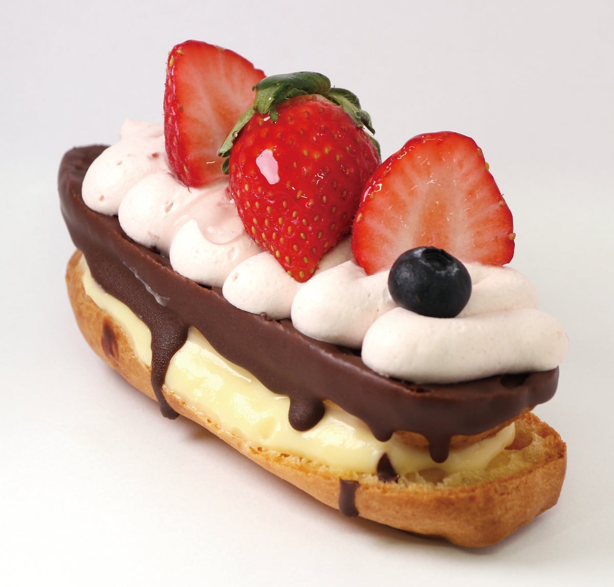 The key to the flavor of the Ichigo Eclair is the strawberry cream.