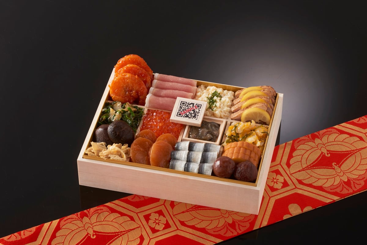 Limited-Run Kimagure Cook Umi Tebako Osechi in Japan — Two 25cm Shrimp
