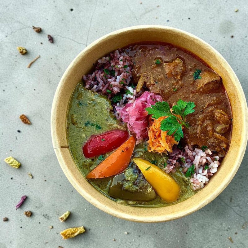 The 'Profit Over Gratitude' ¥10 offer is available at two locations: in front of the dog run and on the cafe terrace. This limited-time event is part of the celebration marking 10 years since the opening of King Farm in Nishio, Aichi, where they are also hosting a special Marche on October 4th.