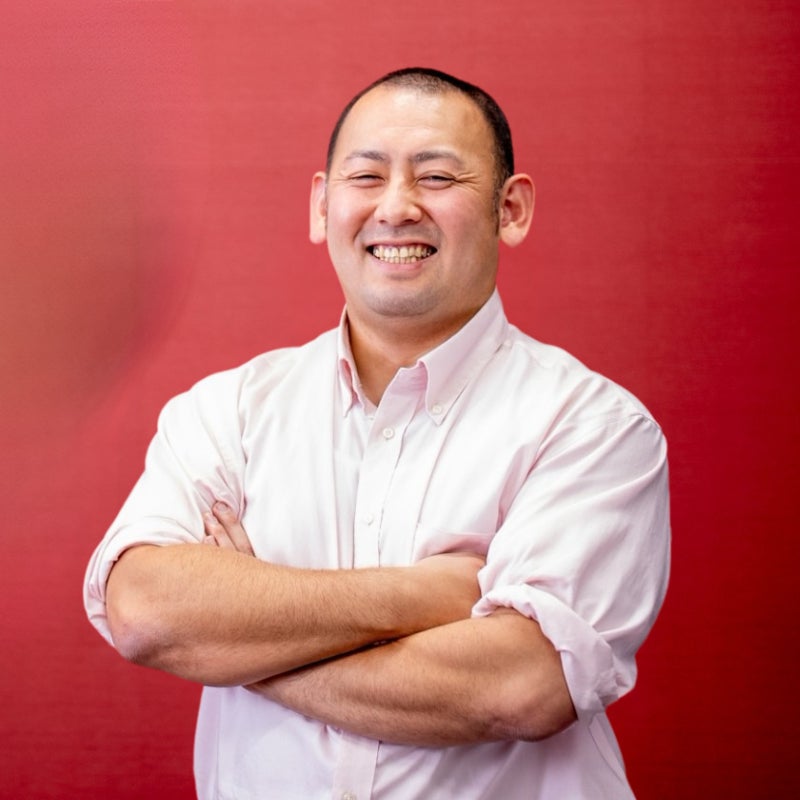 This year, as a gesture of thanks for their 10th anniversary, King Farm is offering their signature 'Ripe Strawberry Smoothie' at a special price of ¥10 (tax included), down from the usual ¥550. The promotion runs from October 1st, with a special Marche event scheduled for October 4th, celebrating a decade of growth and community support.