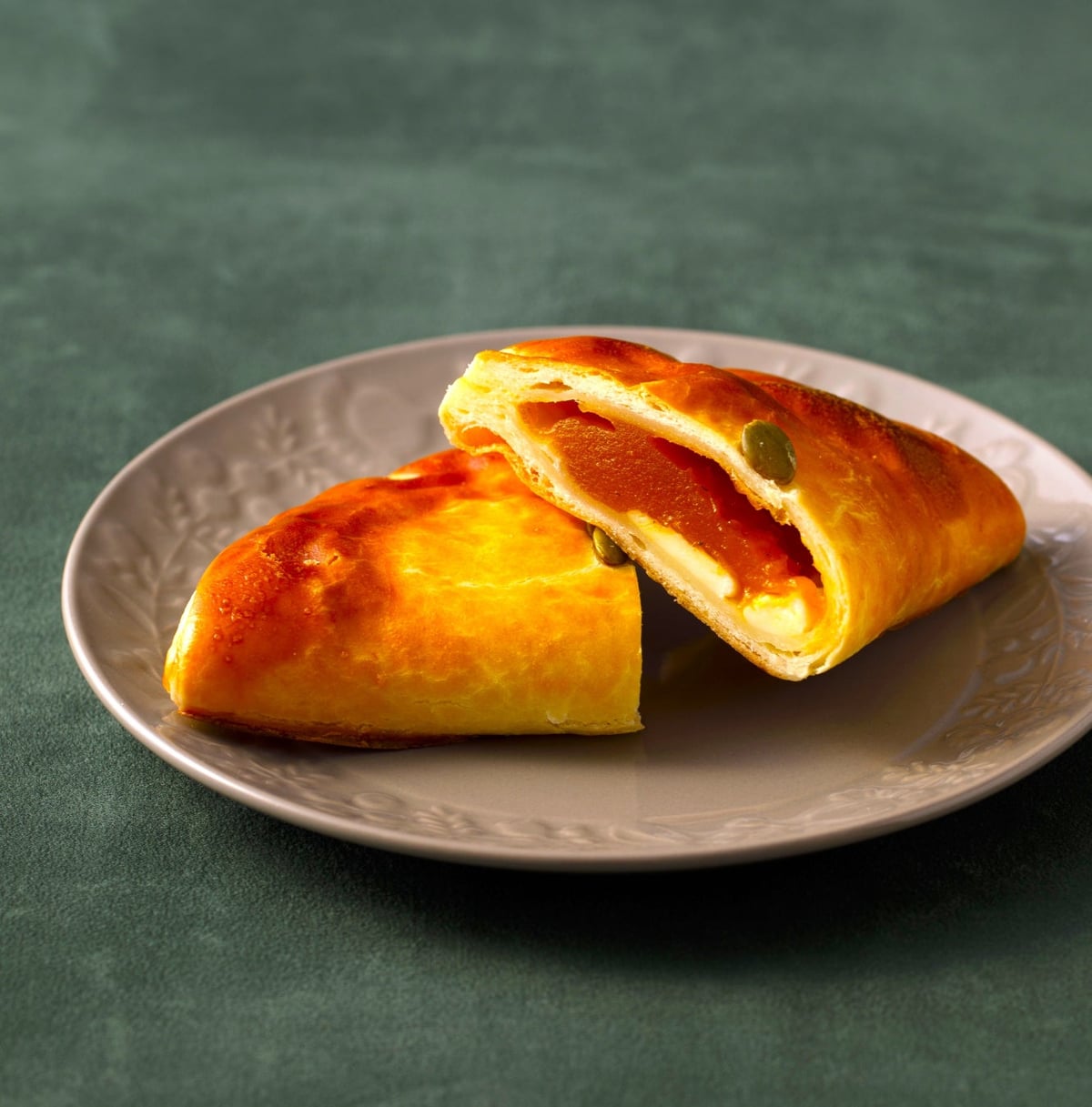 Kinokuniya Pumpkin and Cream Cheese Pie — ¥388 (tax included)