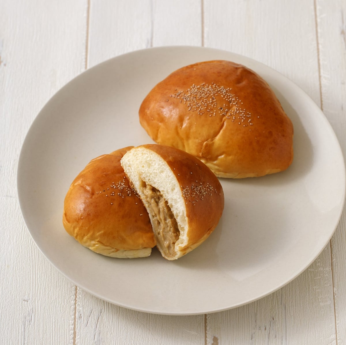 Kinokuniya's Autumn Bread Collection Debuts in Japan