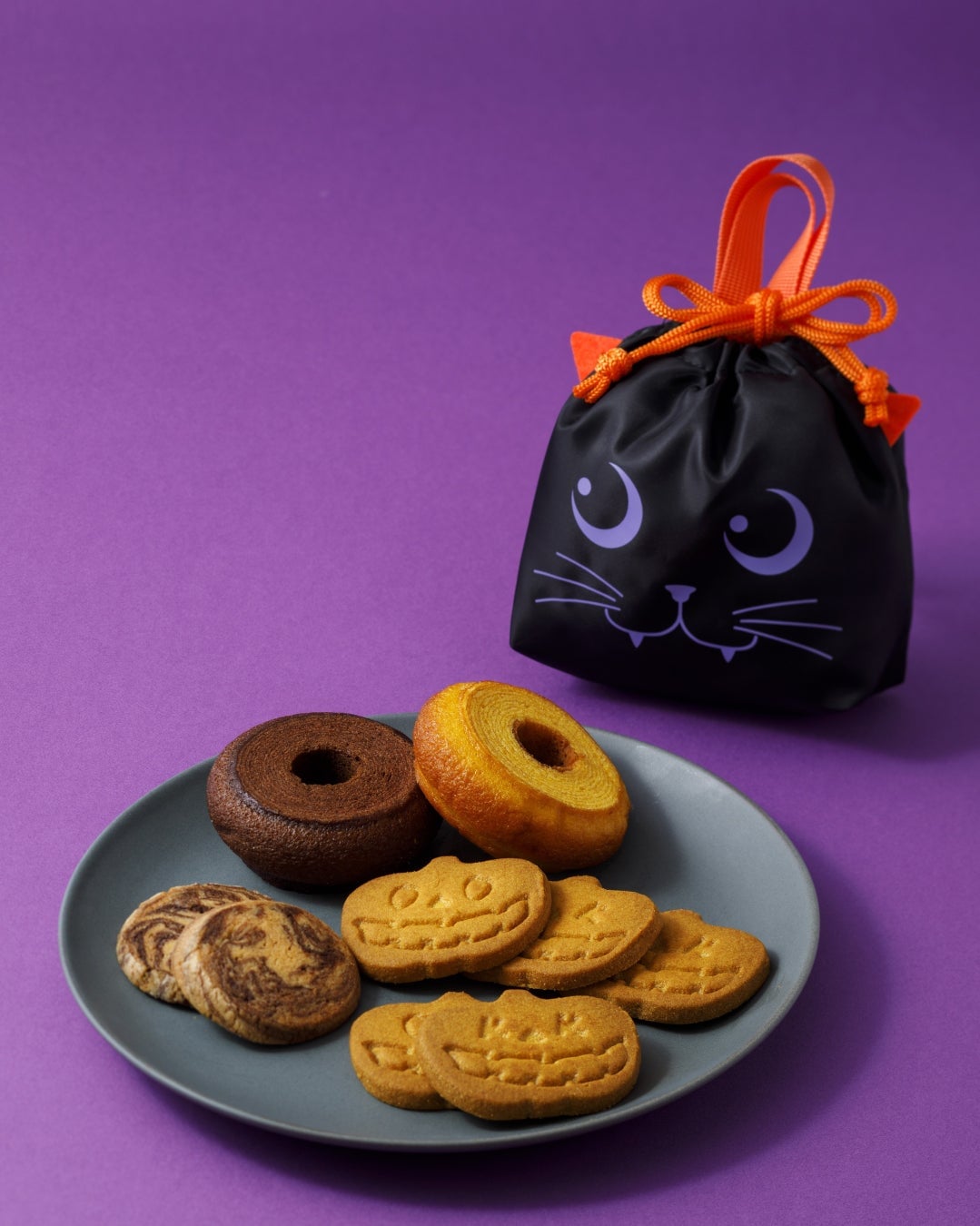 Kinokuniya Halloween sweets bag Black Cat — ¥1,944 (tax included)