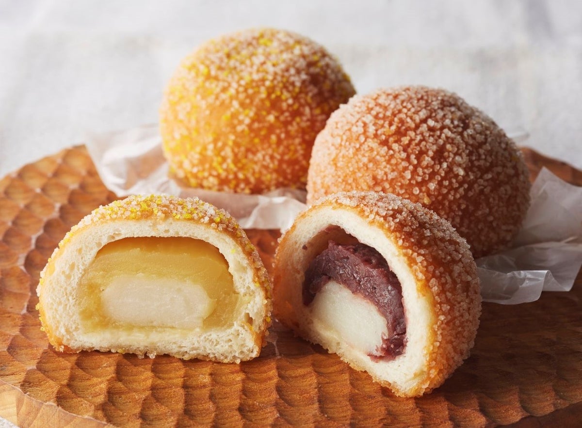 Ayashiya 'Ayashiya Age Pan Pike to Sora' This age pan overturns the concept of fried bread, offering a crispy, fluffy, and light fried bread without greasiness. The popular items are 'Marron Age Pan' with sweet chestnut and mochi, and 'An Age Pan' with sweetened chestnut paste. Marron Age Pan (Limited) and An Age Pan (Limited), each 1 piece ¥361 (tax included)