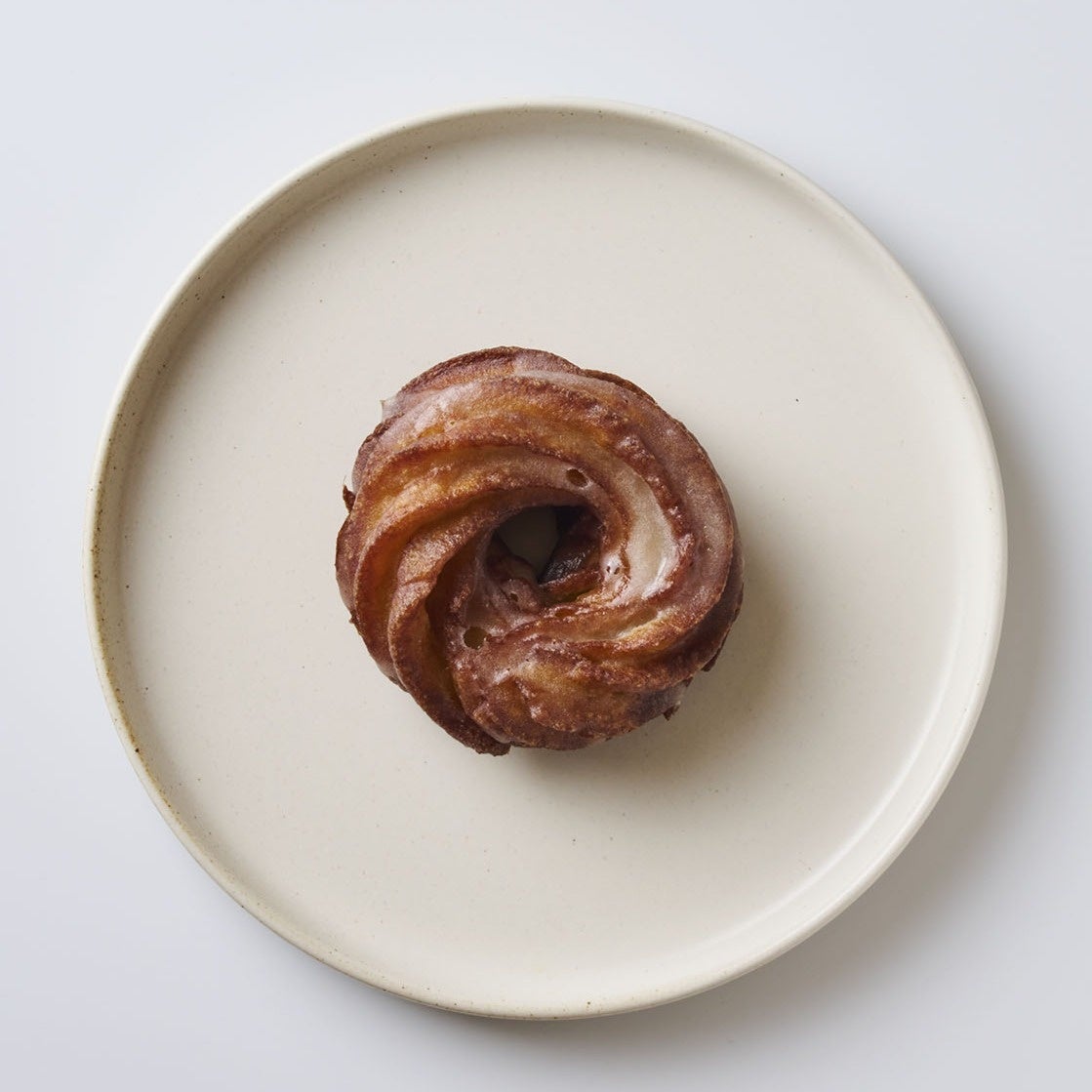 Croller | Miyama Milk — ¥460 (tax included) Fresh Miyama milk captured in a smooth glaze, creating a rich milk flavor.