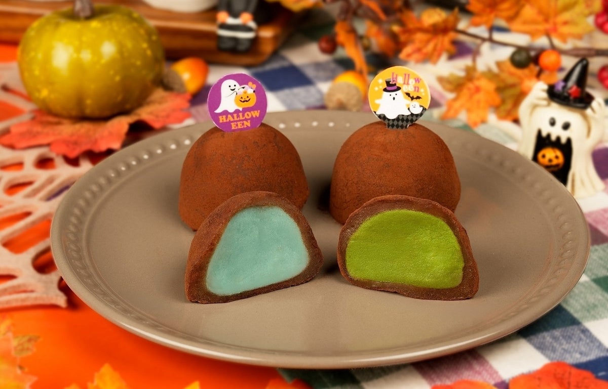 Scheduled to go on sale on October 9th (Friday): 'Chocomint Daifuku' for ¥324 (tax included) and 'Pistachio Choco Daifuku' for ¥324 (tax included).