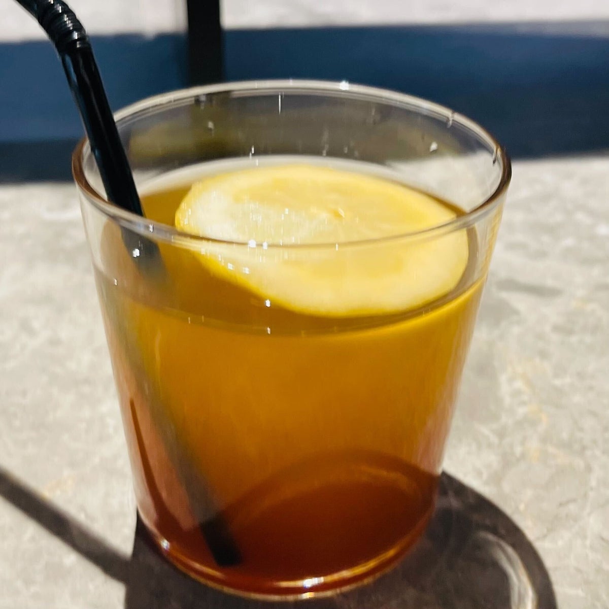 Iced Lemon Tea (Donrencha) — ¥500 (tax included). A popular iced lemon tea in Hong Kong. ※Served from 11:00 to 21:00 (Last Order 20:00).