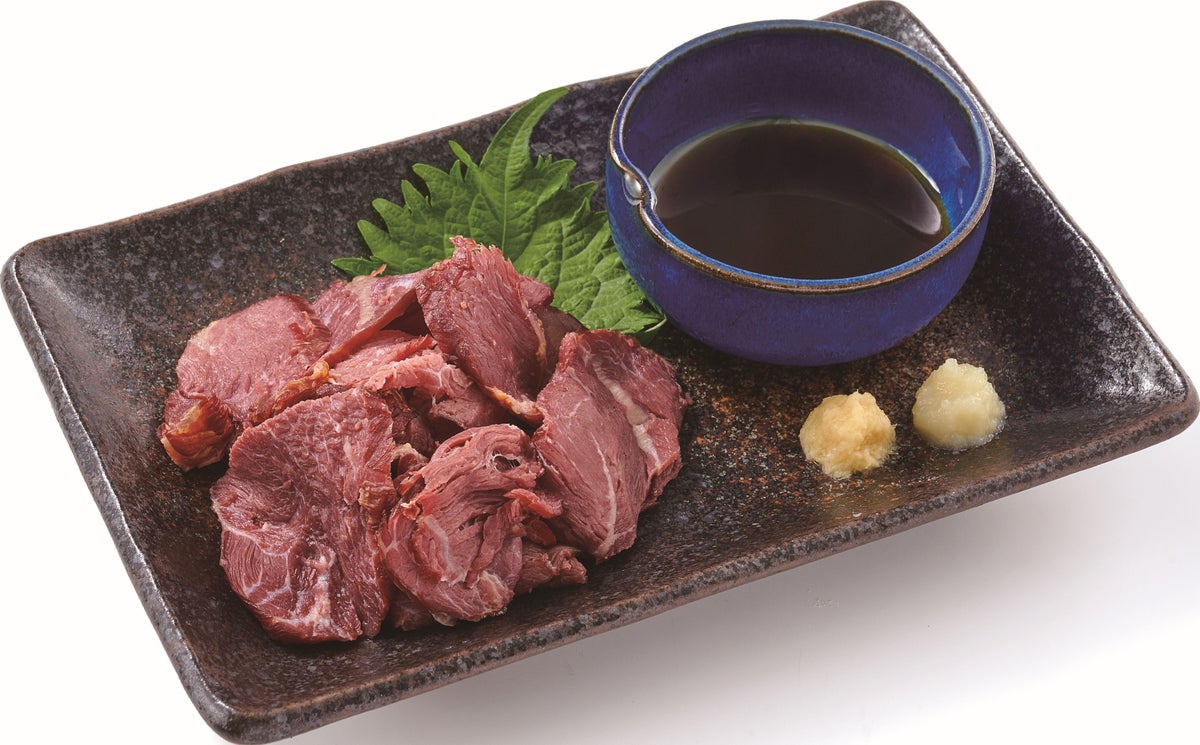 Enjoy Tanaka's specialty: Mugen Kushi — ¥50 per skewer (tax included ¥55).
