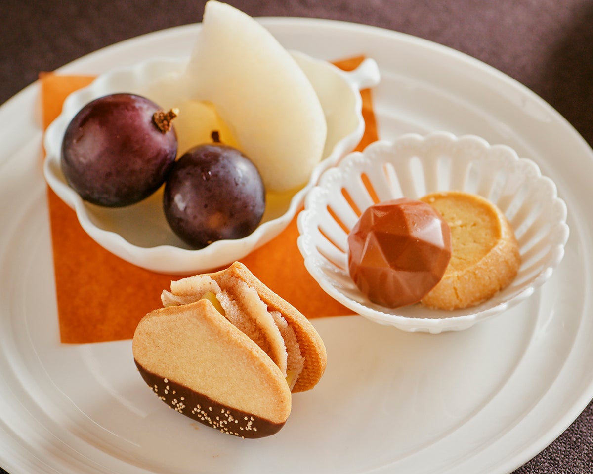 Limited-Quantity Chestnut Afternoon Tea at Yokohama Bay Hotel Tokyu