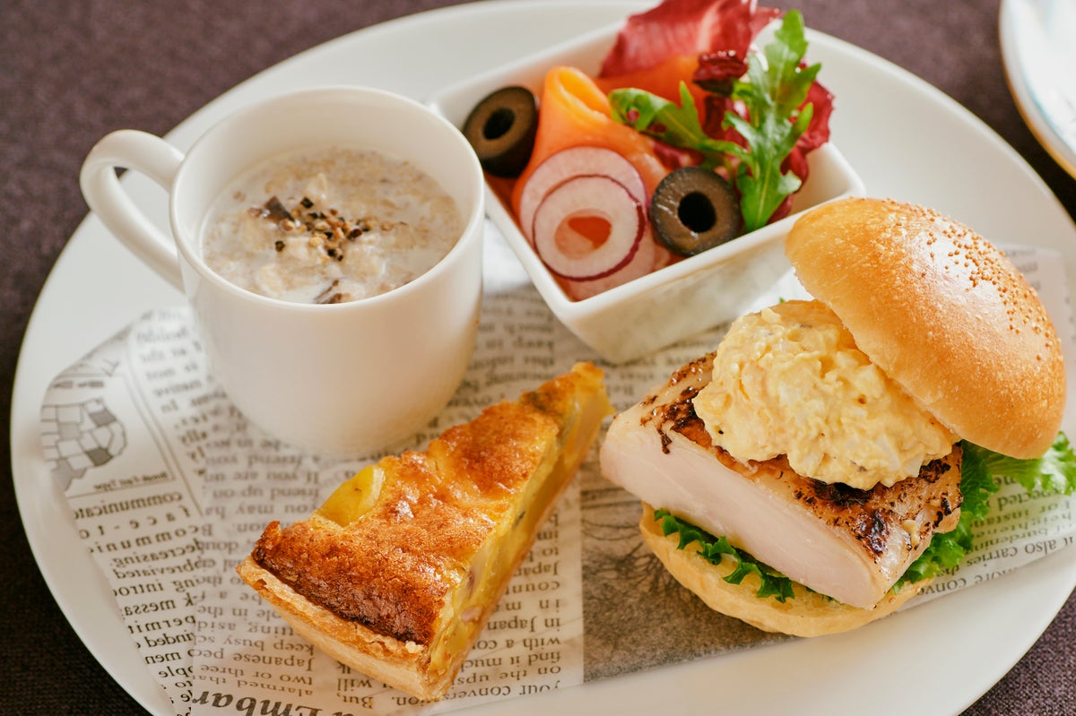 Limited-Quantity Chestnut Afternoon Tea at Yokohama Bay Hotel Tokyu