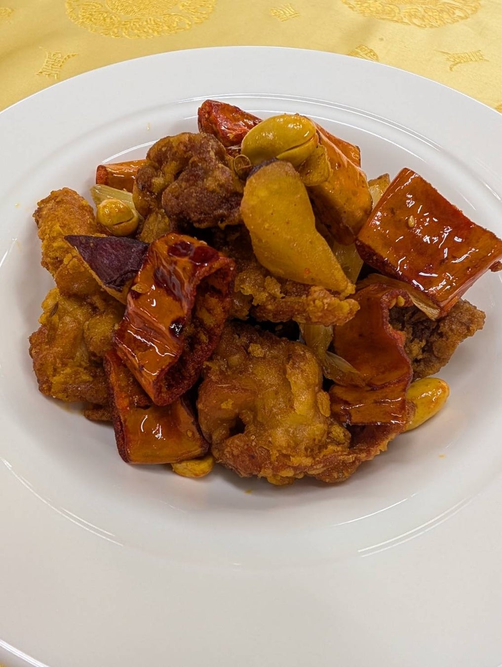 ♢Musashino Culinary School♢ Event dates: 10/21, 22, 23. With over 55 years of history, Musashino Culinary School presents exquisite menus by future master chefs carrying on tradition. Menu: Spicy fried chicken and snack peppers, MUSASHINO special meat bun.