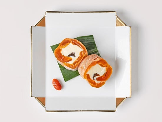 Dried persimmon wrapped in rum-raisin butter