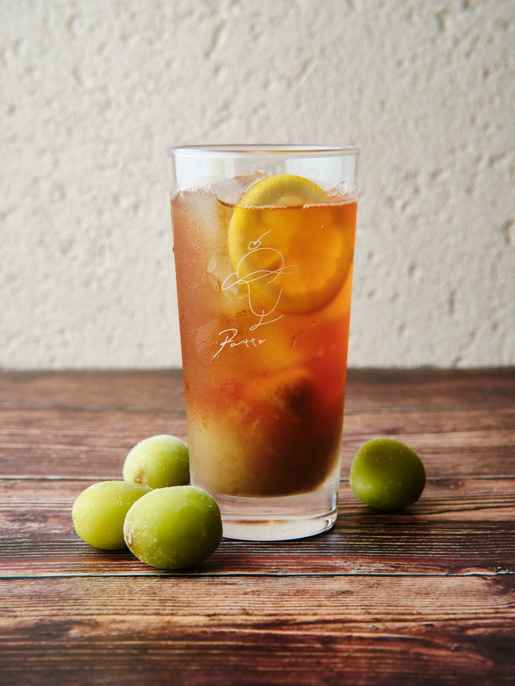 Shine Muscat Iced Tea — ¥655 (tax included)