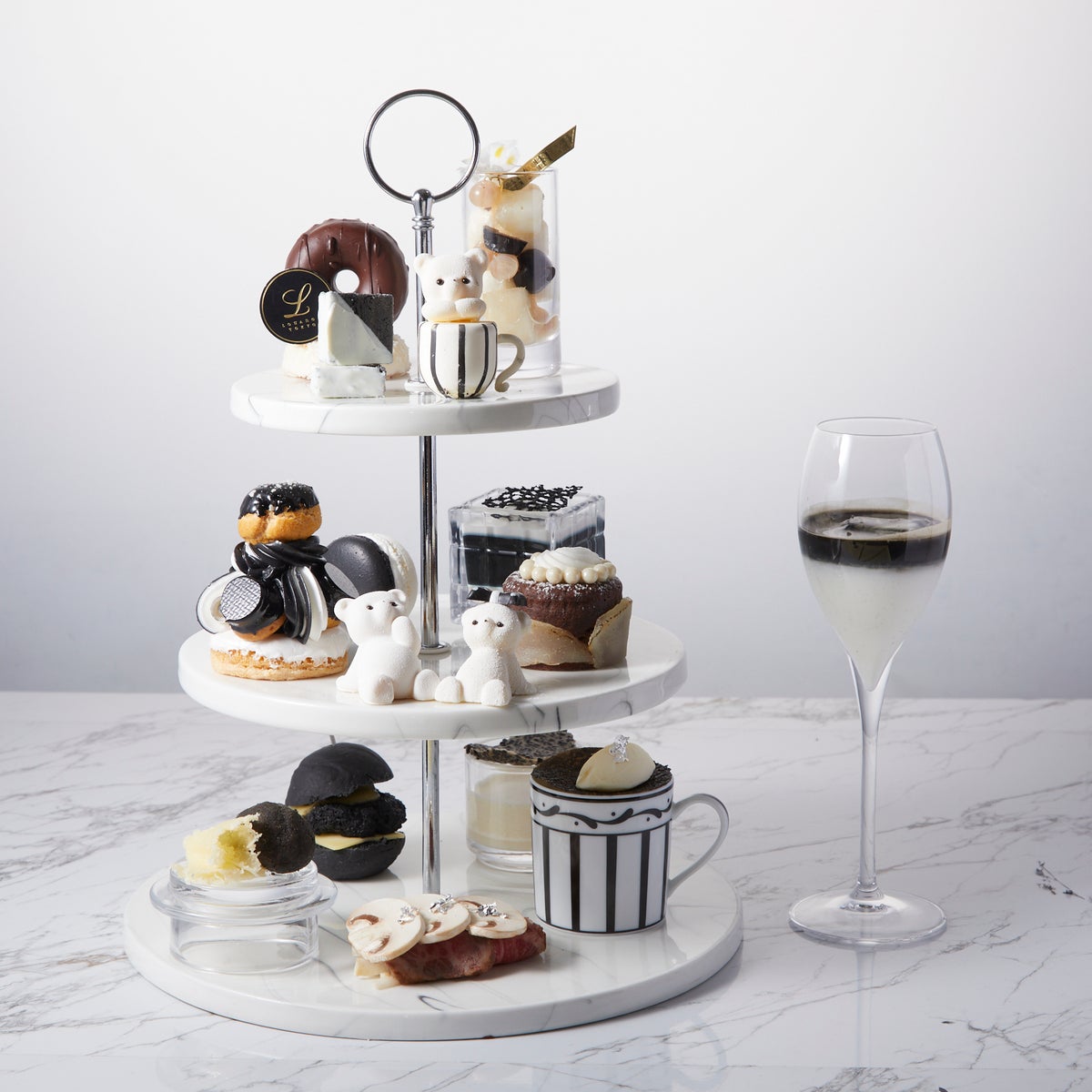 Afternoon Tea 'Monotone 2026'