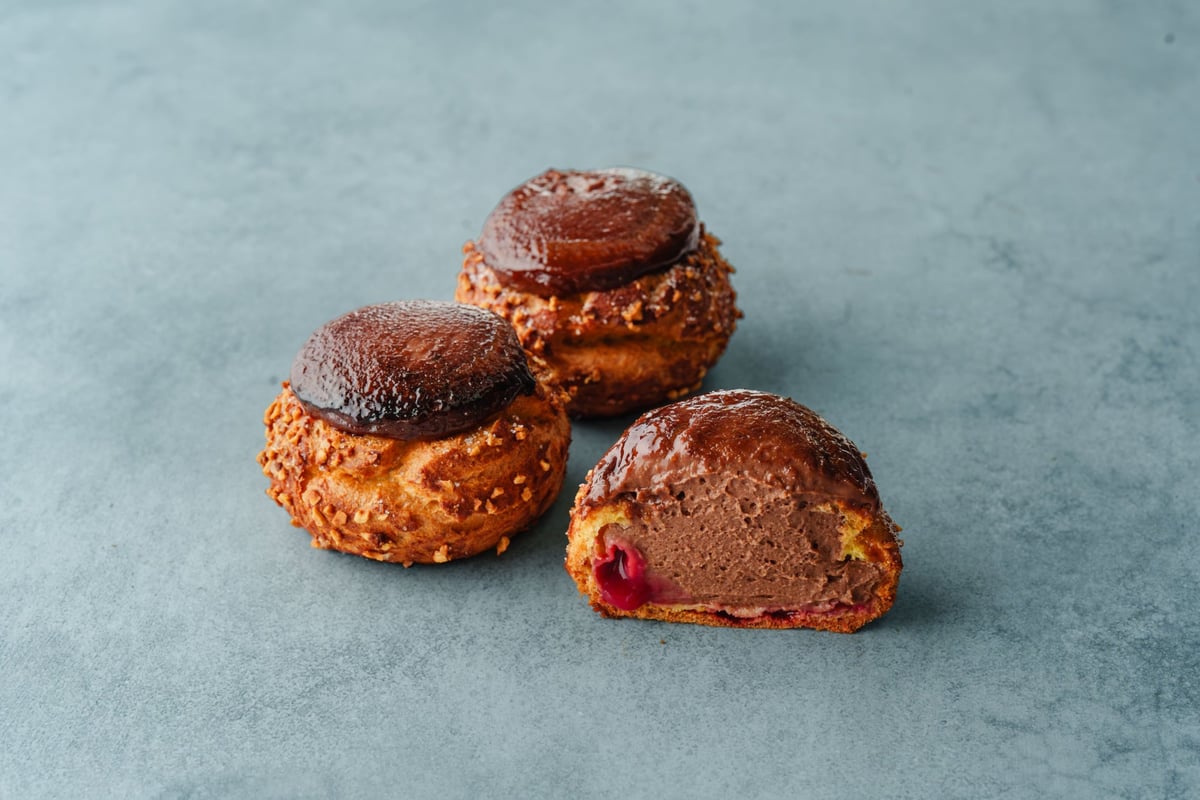 MAISON CLASSIC FACTORY Launches Rich Chocolat Brulee Cream Puff at Takanawa Gateway September 1