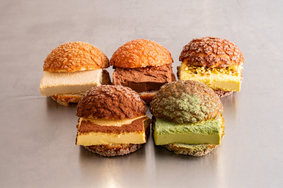 MOROBAAU Debuts Tiramisu Melon Pan at Daimaru Umeda in Osaka