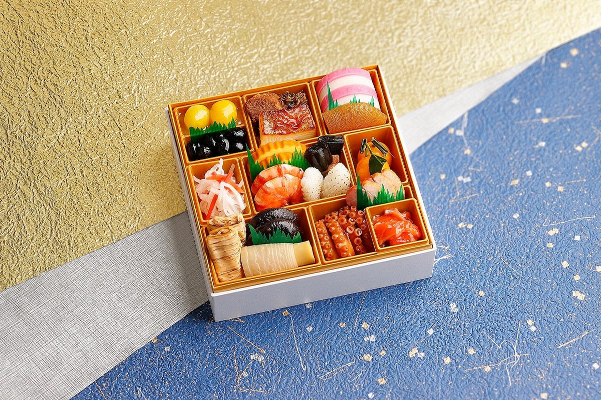 Nadaman Launches 2027 Osechi with New Suz 2-Person Set at ¥16,200