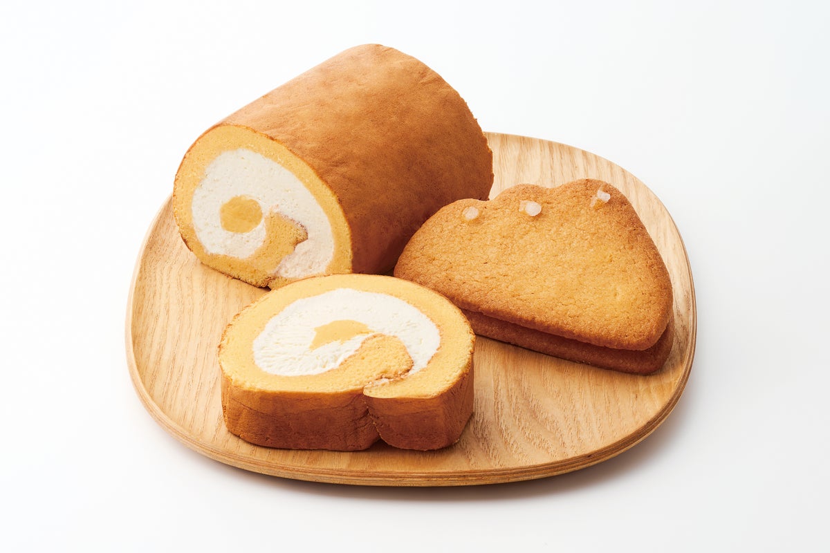 Hare to Ke Western Confectionery's KAWASE Roll with Hokkaido Milk and Salt Milk Sable - ¥1,620 and ¥443 (tax included)
