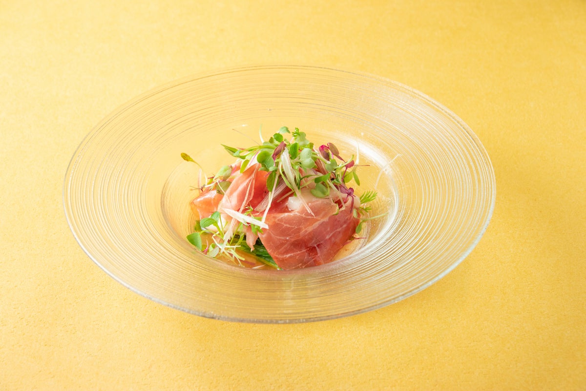 Prosciutto and Soft White Sugi Marinade with Umeshu Sauce ¥1,200 (tax included)