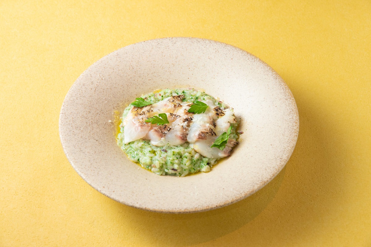 Ancient Rice and Spinach Risotto with Seared Sea Bream ¥1,800 (tax included)