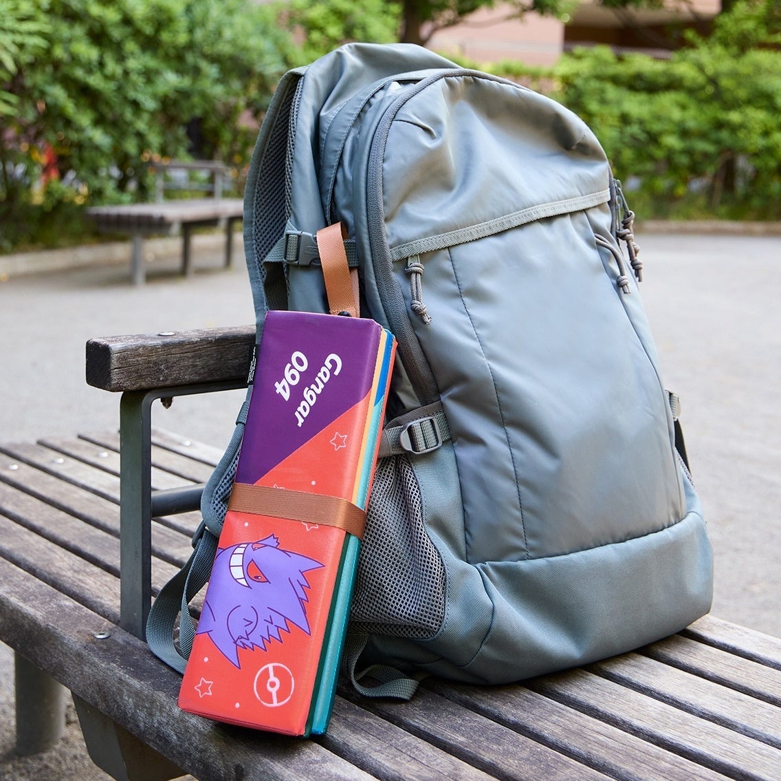 With a loop, it can be quickly attached to a bag.