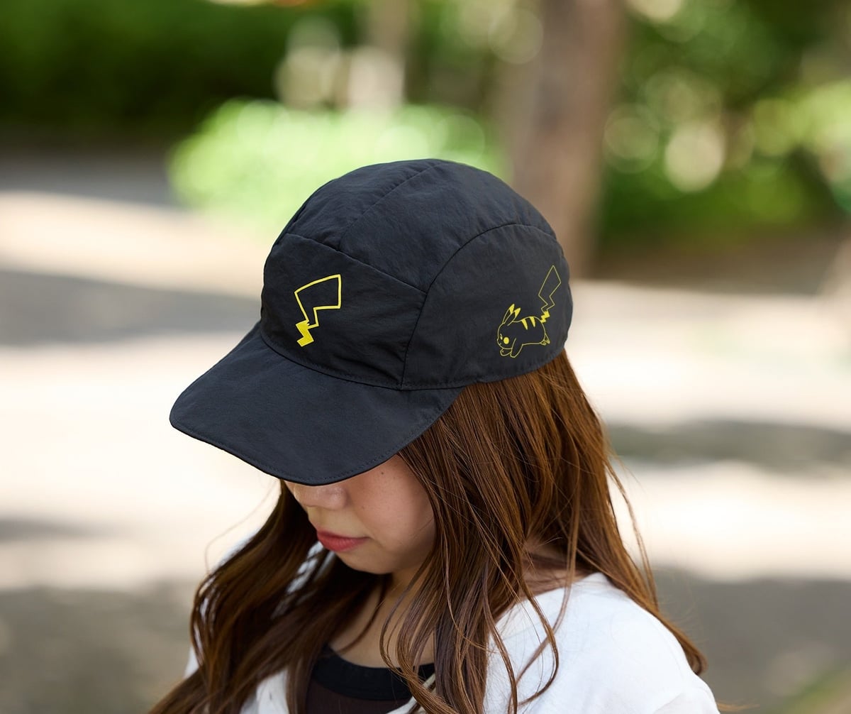 Features Pikachu designs on the forehead and around the ears!