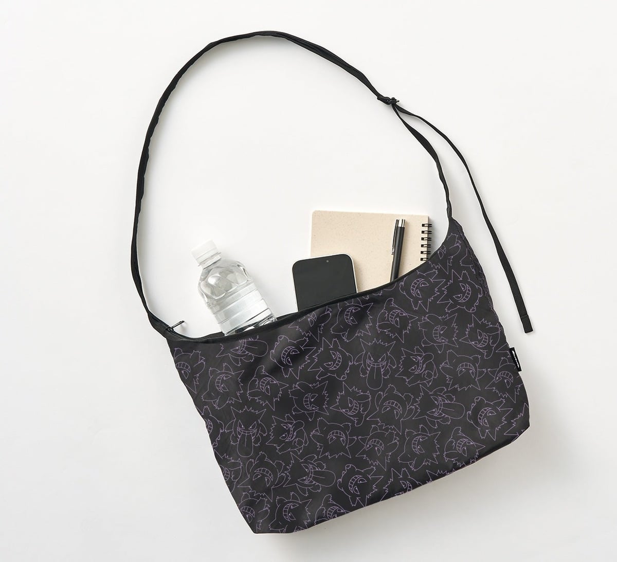 Easy-to-use size and generous storage capacity!
