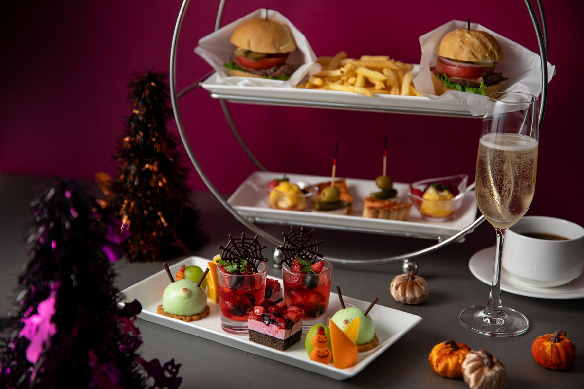 Available from 16:00: Halloween Evening High Tea (photo is for 2 people)