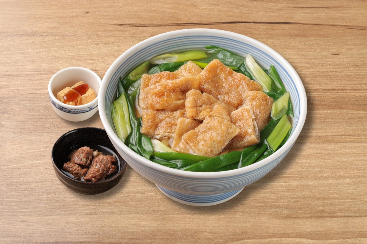 Kitsune Udon — ¥640 (tax included ¥700) *includes beef tendon and warabi mochi