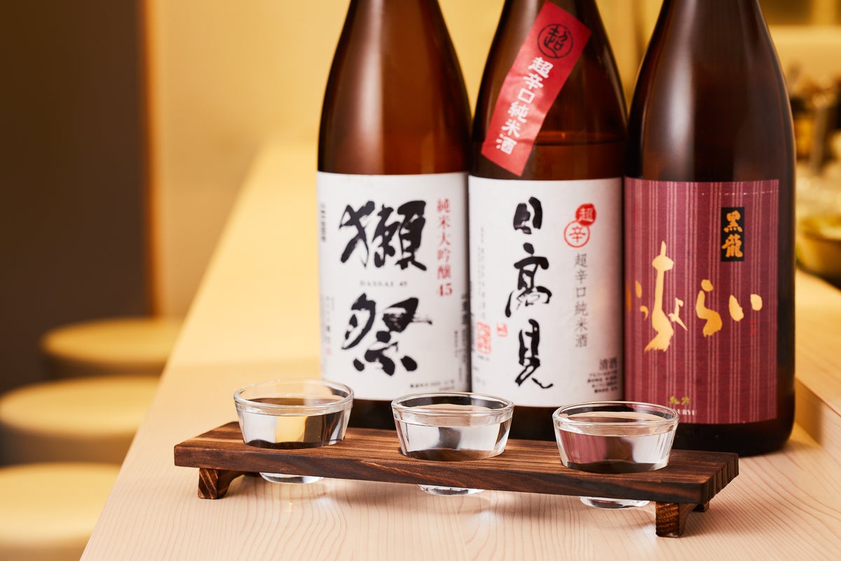 Japanese sake tasting with about 10 varieties!