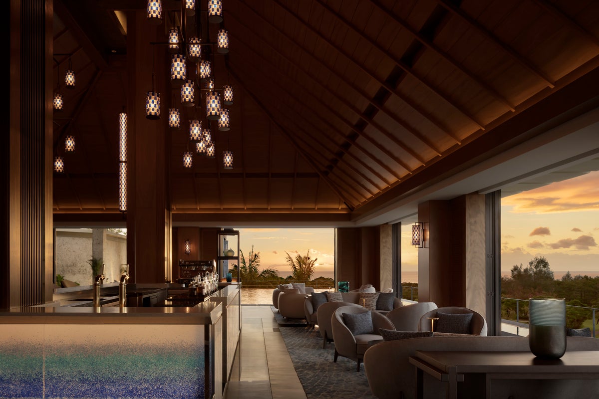 Guest Bartender Collab: Ritz-Carlton Okinawa in Nago Offers 6 Cocktails