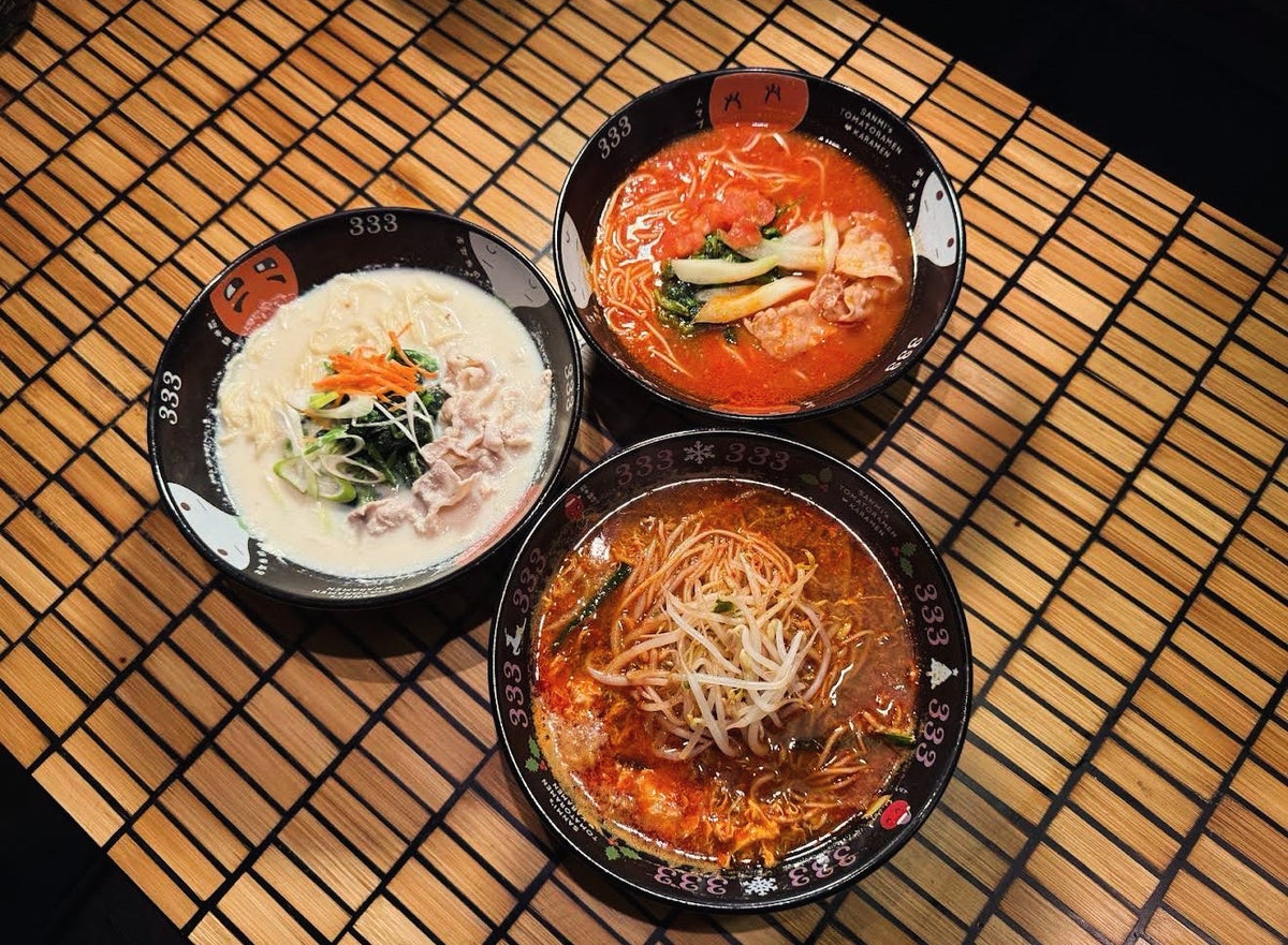 Enjoy our signature dishes: Ganso Tomato Ramen for ¥480 (tax included), Miso Spicy Men for ¥460 (tax included), and Ganso Soy Milk Ramen for ¥680 (tax included). Available for delivery via Demae-can and Uber Eats, and for takeout in our hot, split-container packaging.