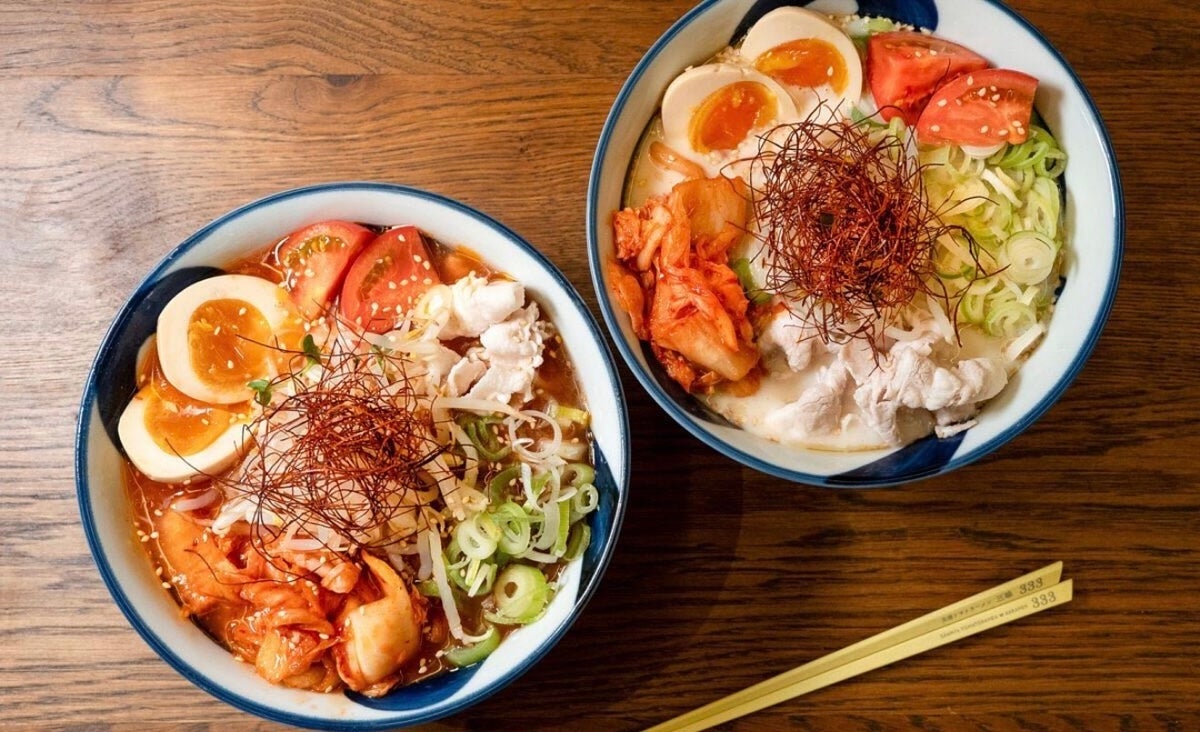 Shami's Special Cold Noodles (Left: Sesame Soy Milk Cold Noodles, Right: Korean-style Tomato Cold Noodles) * Cold noodles are also available for takeout. Highly popular for delivery too!