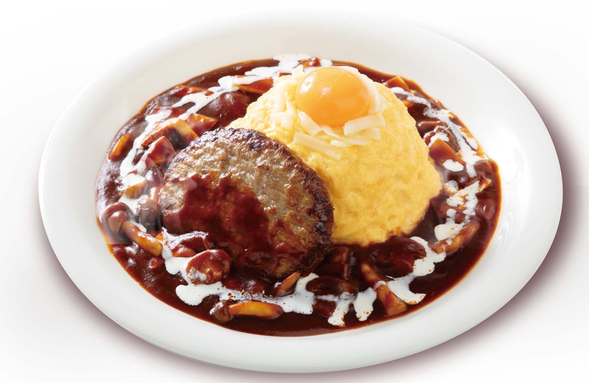 Tsukimi Mushroom Demi Hamburg Omelette Rice (Salad and Soup included) — ¥1,280 (tax included ¥1,408)