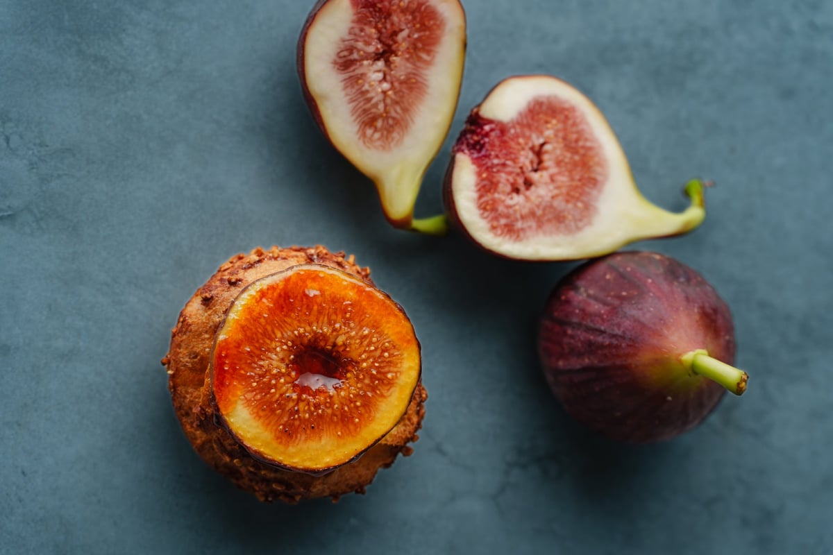 Seasonal Fig Brulee Cream Puff Debuts at MAISON CLASSIC FACTORY in Tokyo for 780 Yen