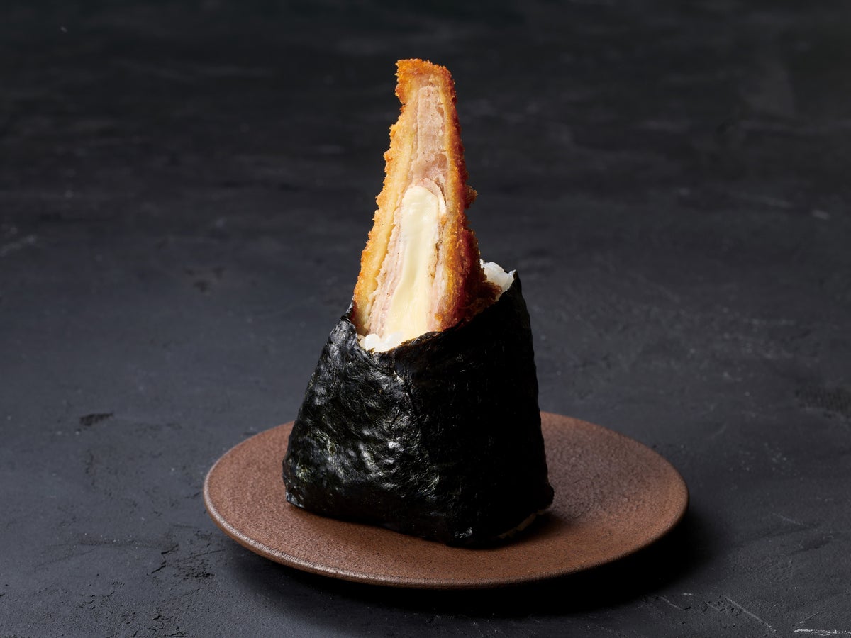 Extra Large Pork Cheese Fry 1 piece ¥380 / Omusubi Hyakusen