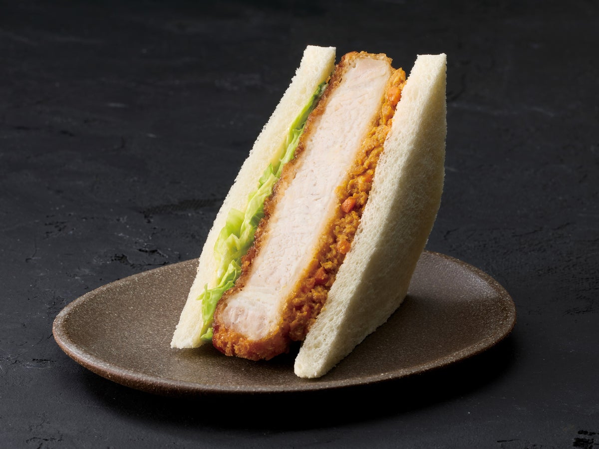 Sangen Pork Thick Cut Loin Cutlet Curry (Half) 1 pack (1 slice) ¥918 / Sandwich House Melhen