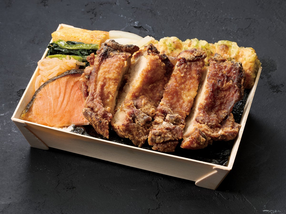 Fried Tairyo 1 box ¥2,120 / Hake Shoyu Nori Bento Yamanobori
